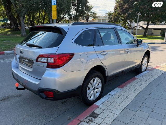 סובארו אאוטבק