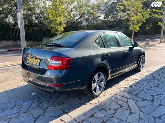 סקודה אוקטביה