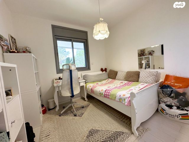 דירה, הפרחים 2, נווה גן, רמת השרון