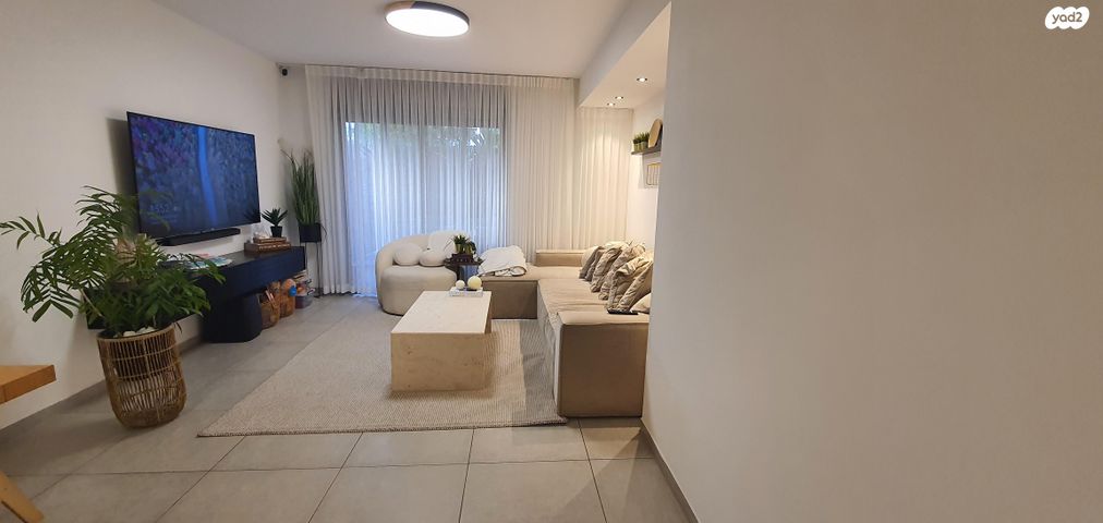 שרה אהרונסון 30