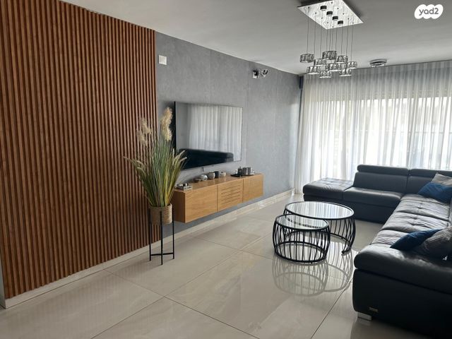 דירה, קרן קיימת לישראל 10, קרית שרת מערב, חולון