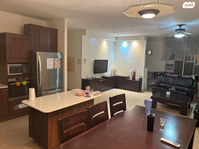 דירה, חנקין 6, מרכז העיר, קרית אתא