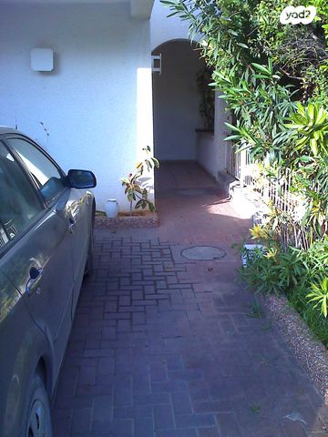 בית פרטי/ קוטג', שדרות עמק איילון 8, ורדים, שוהם