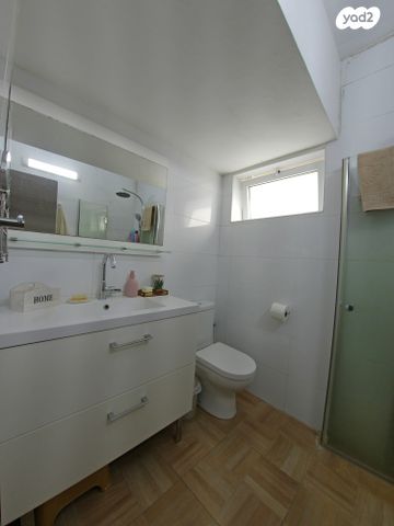 דירה, ה' באייר 100, נווה אפק, ראש העין