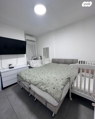 דו משפחתי, יעקב הופרט 1, כנען א, צפת