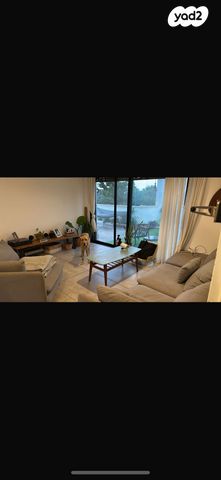 גג/ פנטהאוז, הדקלים 101, מרכז פרדס חנה, פרדס חנה כרכור