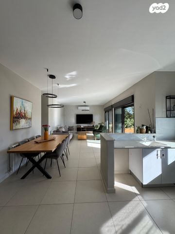 גג/ פנטהאוז, נחליאלי 6, סנסן, צור הדסה