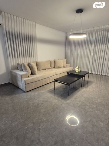 דירה, דקר 3, גני יער, לוד