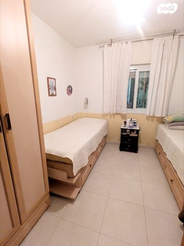 שלום סיוון 12