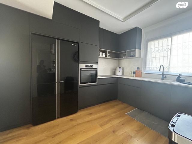 דירה, דרך אילות 4, גנים א', גני תקווה