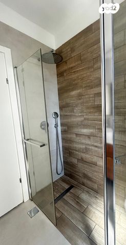 דירה, דרך אילות 4, גנים א', גני תקווה