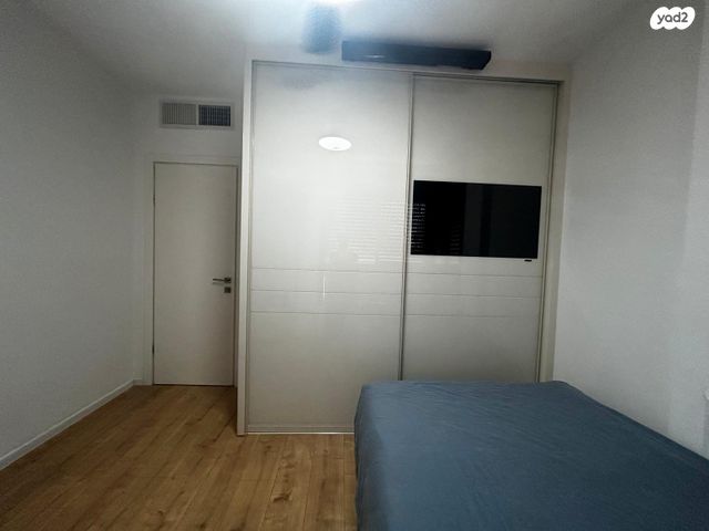 דירה, דרך אילות 4, גנים א', גני תקווה