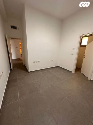 דירת גן, משה לוי 1, נאות שמיר, רמלה