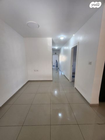 דירה, שמעון דהאן 32, שיכון עובדים, טבריה