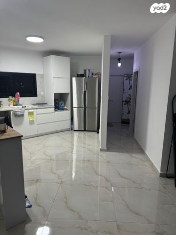 דירה, ביאליק 25, גן הורדים, אשקלון