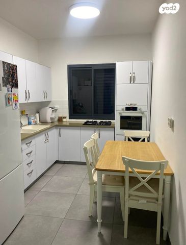 דו משפחתי, יעקב הופרט 1, כנען א, צפת