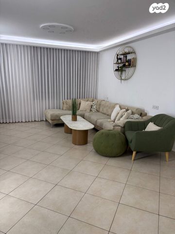 דליה רביקוביץ 18