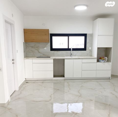 דירה, ביאליק 25, גן הורדים, אשקלון