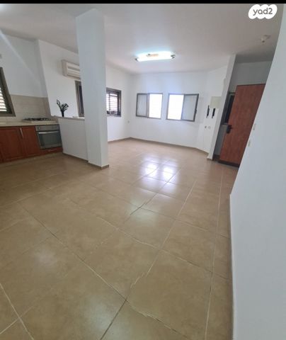 דו משפחתי, אבן עזרא 16, צה"ל, ראש העין