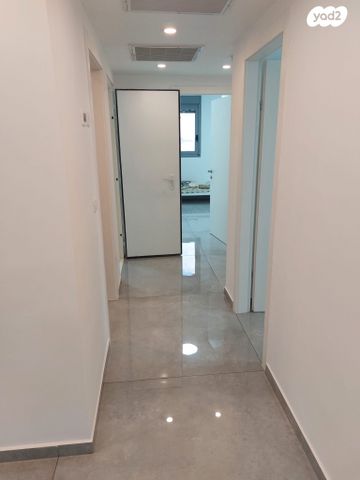 דירה, אהבת אדם 52, שרונה, כפר יונה