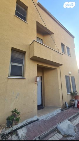 דו משפחתי, אבן עזרא 16, צה"ל, ראש העין