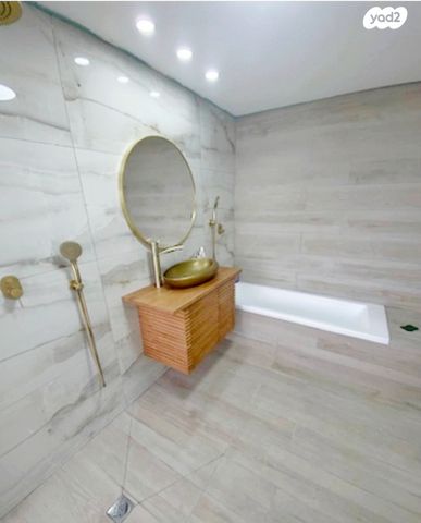 דירה, השופטים 2, אחוזת כנרת, טבריה