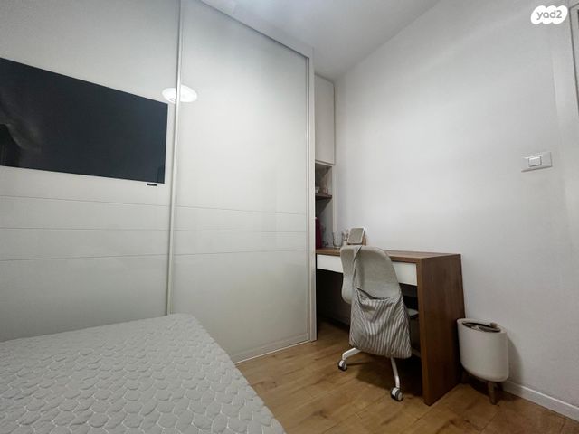 דירה, דרך אילות 4, גנים א', גני תקווה