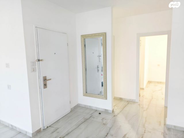 דירה, השופטים 2, אחוזת כנרת, טבריה