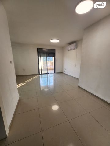 דירה, שמעון דהאן 32, שיכון עובדים, טבריה