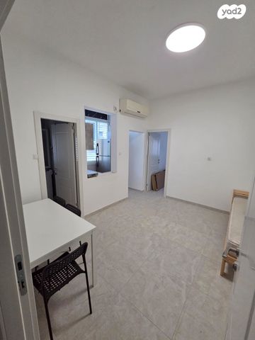 דירה, שדרות בנימין 4, מרכז העיר דרום, נתניה