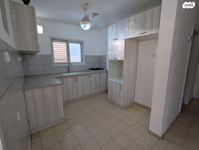 דו משפחתי, התמר 12, מישור הגפן, אופקים