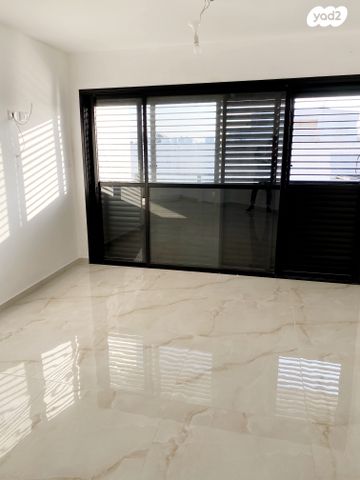 דירה, ביאליק 25, גן הורדים, אשקלון