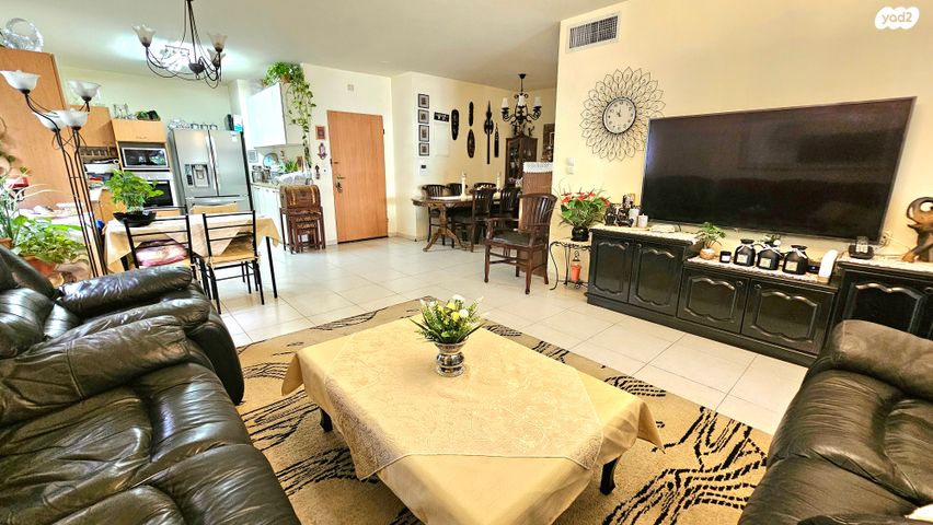 דירה, טרומפלדור 13, פועלים ד, כפר סבא