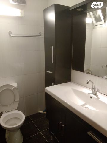 דירה, שדרות יוספטל 74, מרכז העיר, קרית אתא