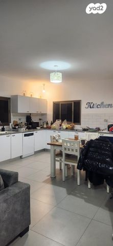 דירה, אהרון קרון 7, ראשונים, ראשון לציון