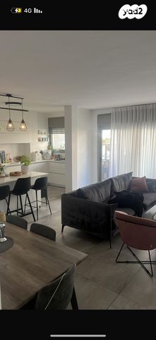 דירה, רמב"ם 4, הדר, רמת השרון