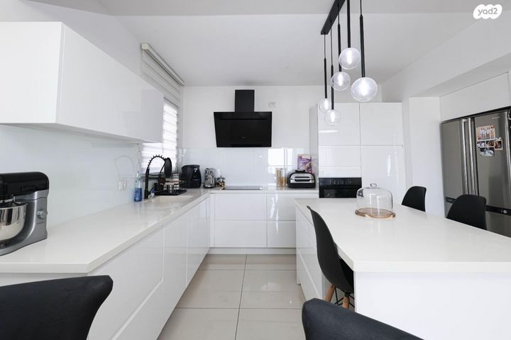 דירה, אלונים 24, קרית השרון, נתניה