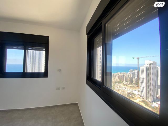 דירה, אמנון ליפקין שחק 6, נוף הטיילת, נתניה