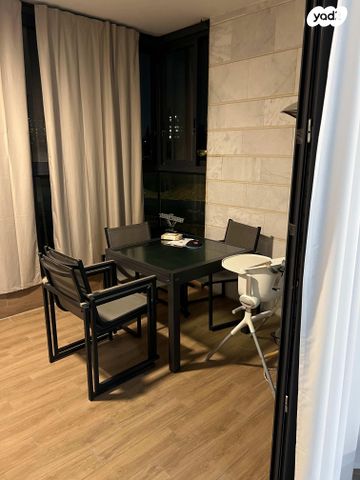 דירה, יצחק נבון 8, נאות אריאל שרון, קרית אונו