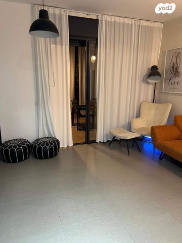 דירה, יצחק נבון 8, נאות אריאל שרון, קרית אונו