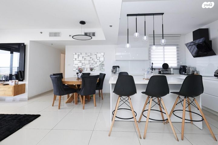 דירה, אלונים 24, קרית השרון, נתניה