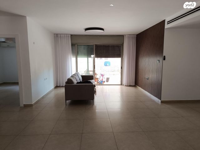 דירת גן, עינות צוקים 11, שקמים ואגמים, אשקלון