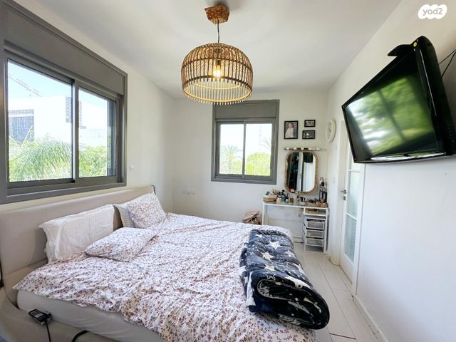 דירה, הפרחים 2, נווה גן, רמת השרון