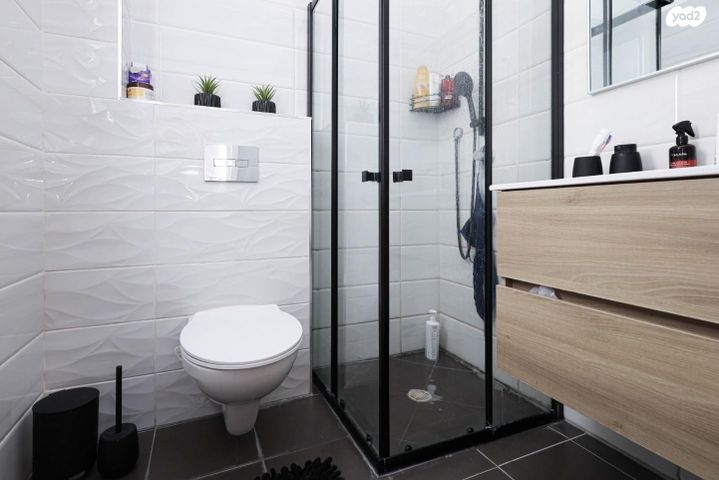 דירה, אלונים 24, קרית השרון, נתניה