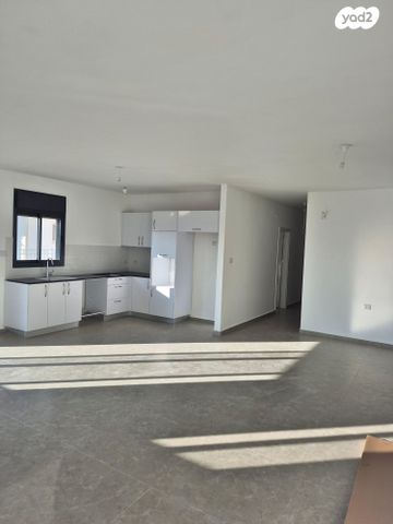 דירת גן, הדרים 1, יפה נוף, מעלות תרשיחא