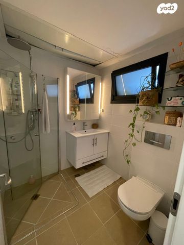 גג/ פנטהאוז, עזריאל 22, רמת השקמה, רמת גן