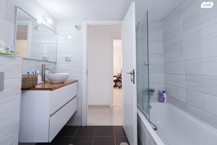 דירה, אלונים 24, קרית השרון, נתניה