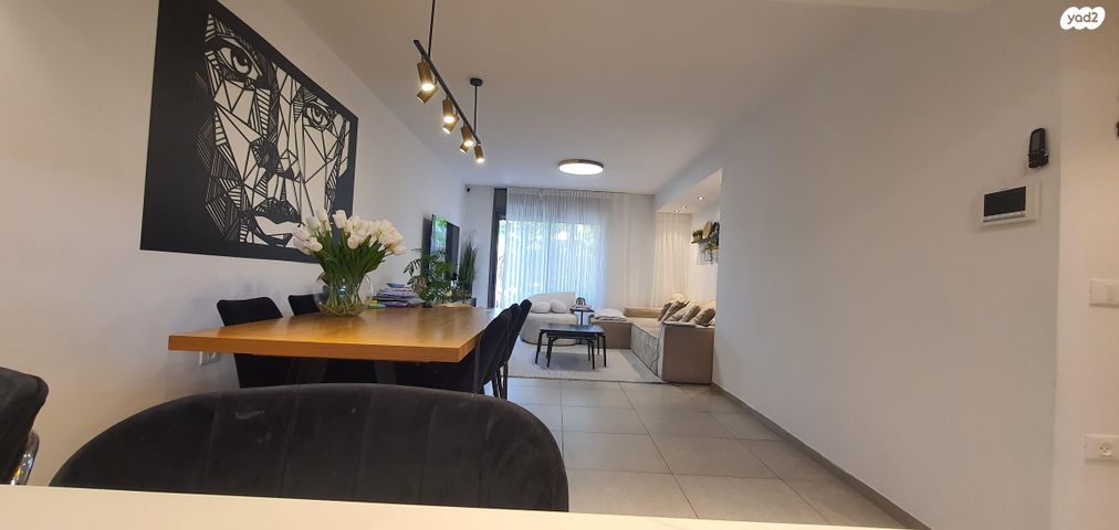 דירת גן, שרה אהרונסון 30, גדרה מזרח, גדרה