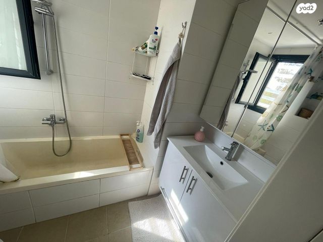 גג/ פנטהאוז, עזריאל 22, רמת השקמה, רמת גן