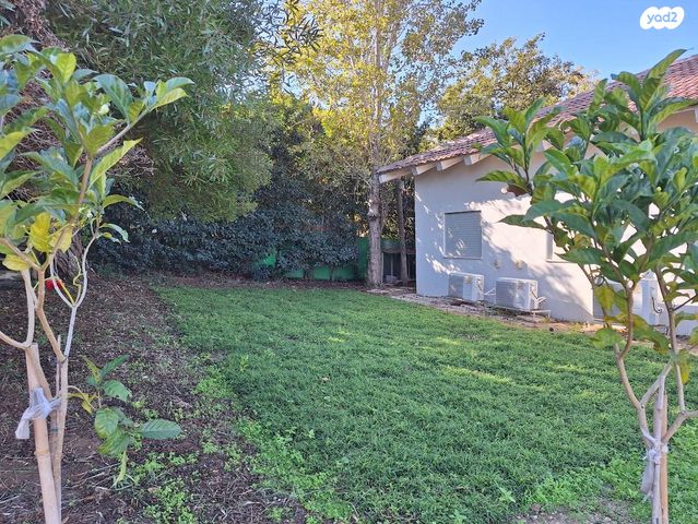 בית פרטי/ קוטג', דרך הים 1, אביחיל, אביחיל